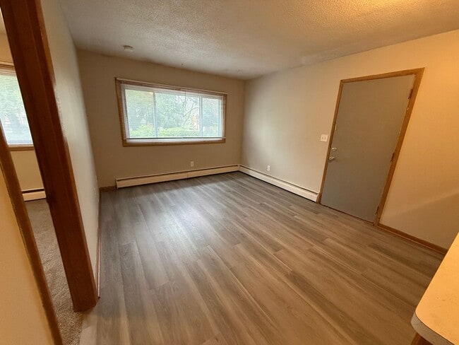 Photo - 2 Bed 1 Bath Apartment for rent! Unit A619-6