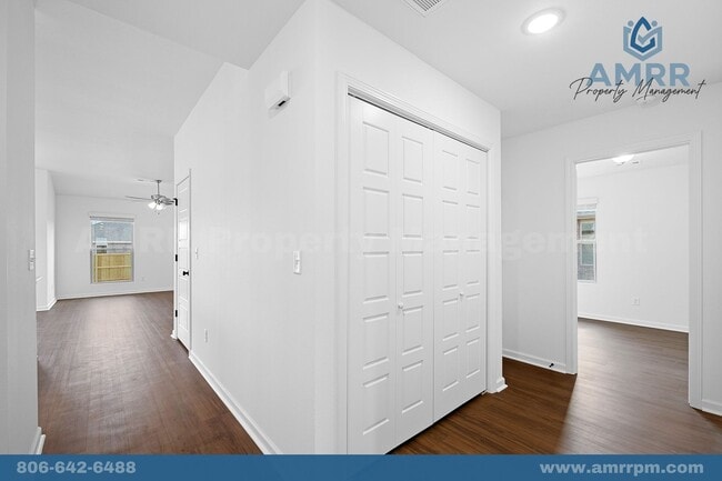 Photo - 201 SW Vicki St