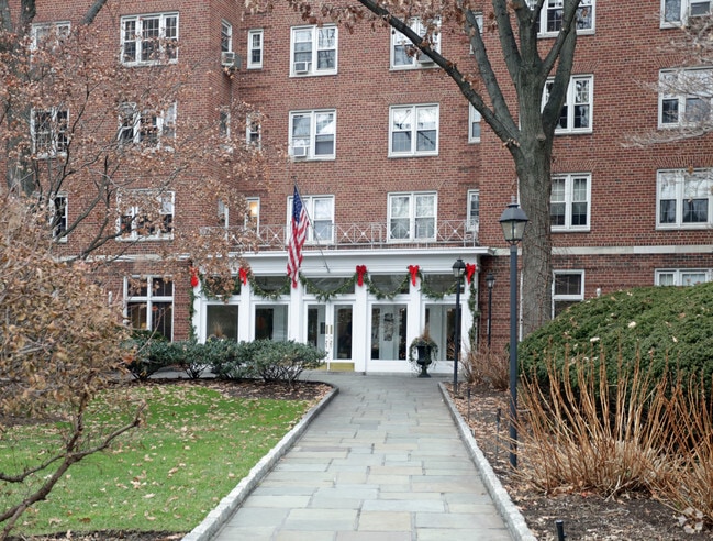 Photo - The Wellington