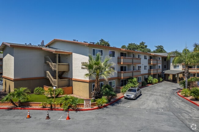 Building Photo - Stone Creek Apartments