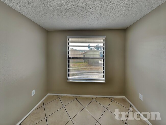 Photo - 6101 37th Ave W