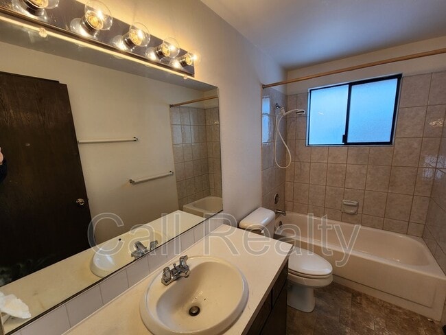 Photo - 10811 E 26th Ave