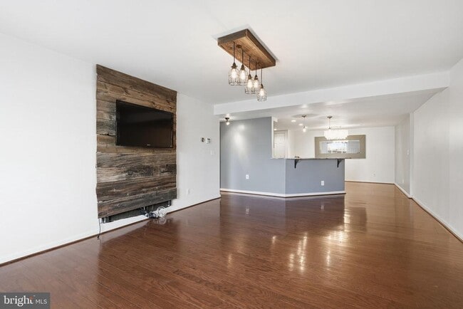 Photo - 1603 N Van Dorn St