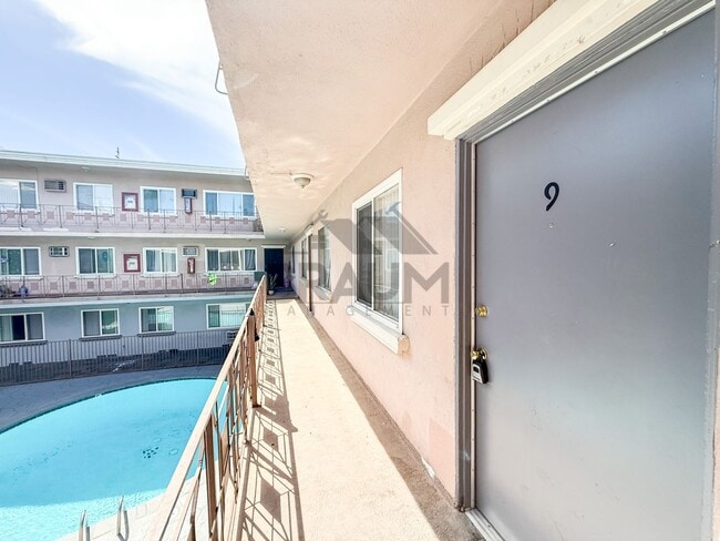 Photo - 13129 Oxnard St Unidad 9