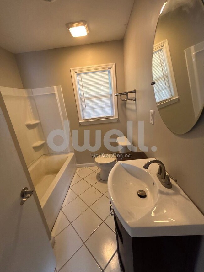 Photo - 2445 Yates Dr