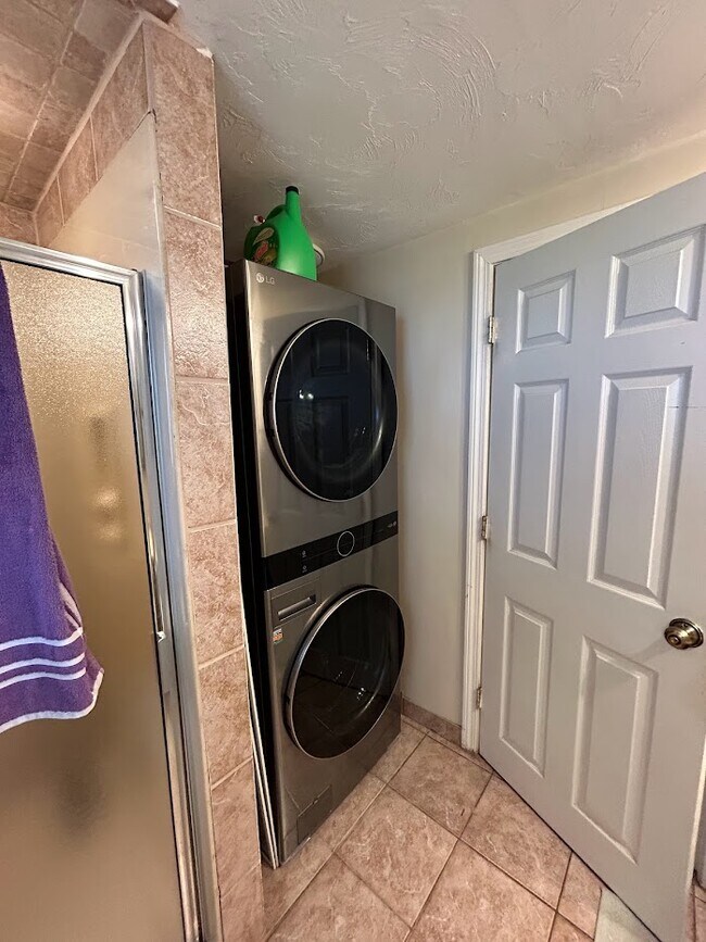 Photo - 14 Cedarcrest Rd Unidad 1 Rental