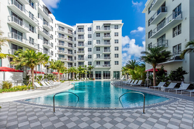 ArtSquare at Hallandale - ArtSquare at Hallandale Apartamentos