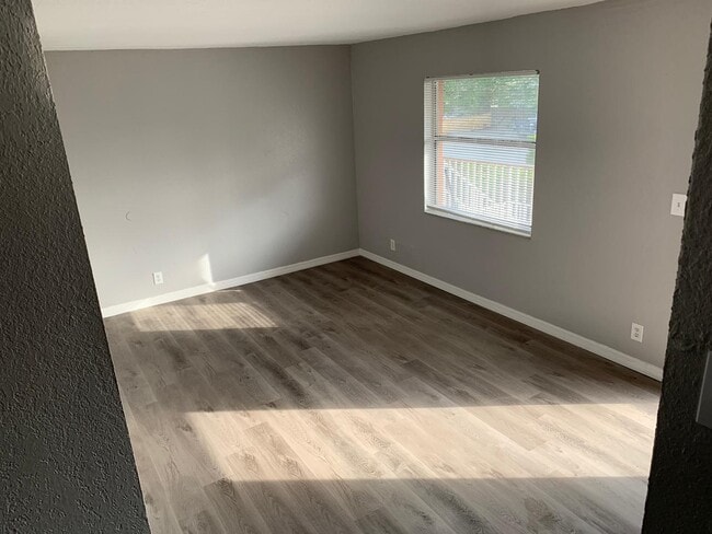 Photo - Frankie Court Apartments