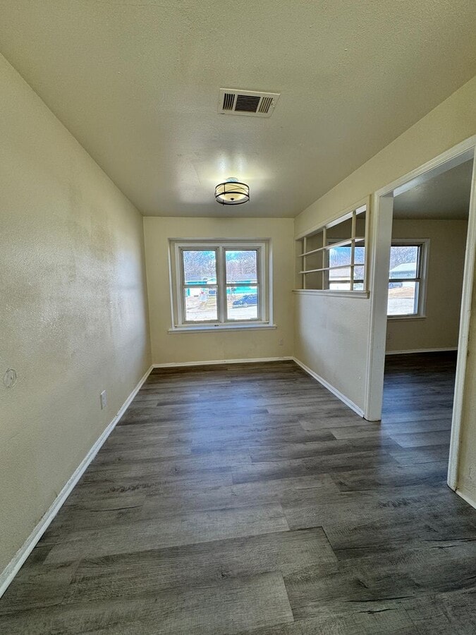 Photo - 3-Bedroom with Garage in Cul-de-Sac