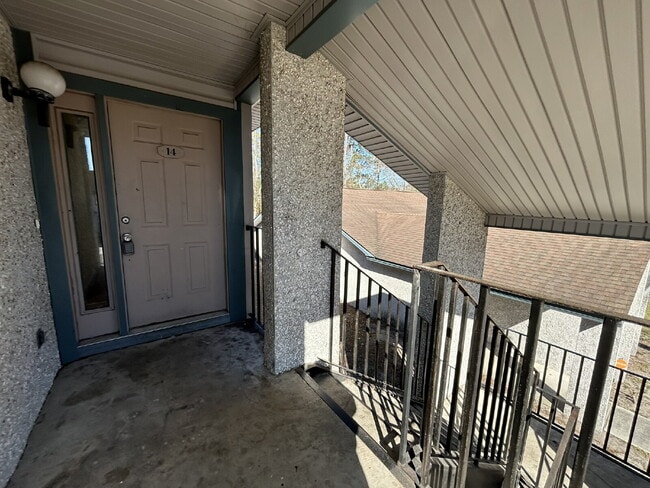 Building Photo - Condo for Rent Unit 14