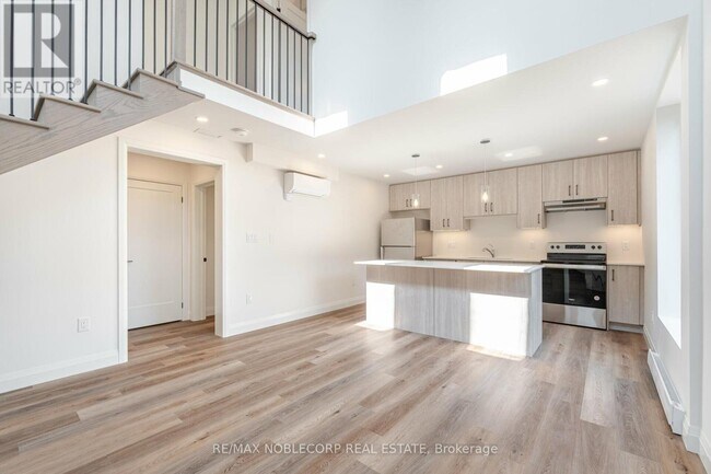 Photo - 40 Montcalm Ave