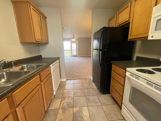 Photo - 3 Bedroom 2 Bath Apartment in Branson, MO Unit D