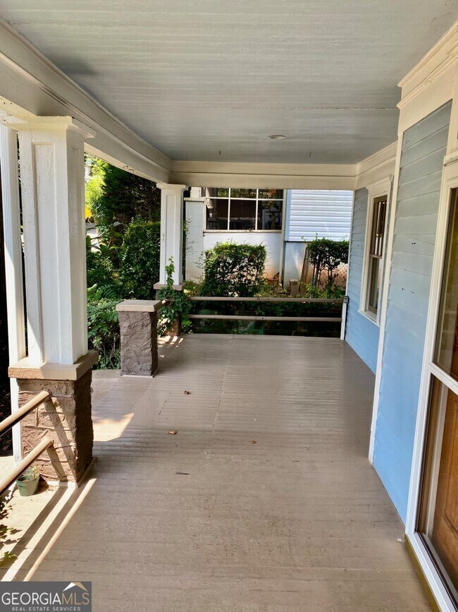 Photo - 1064 Kirkwood Ave SE