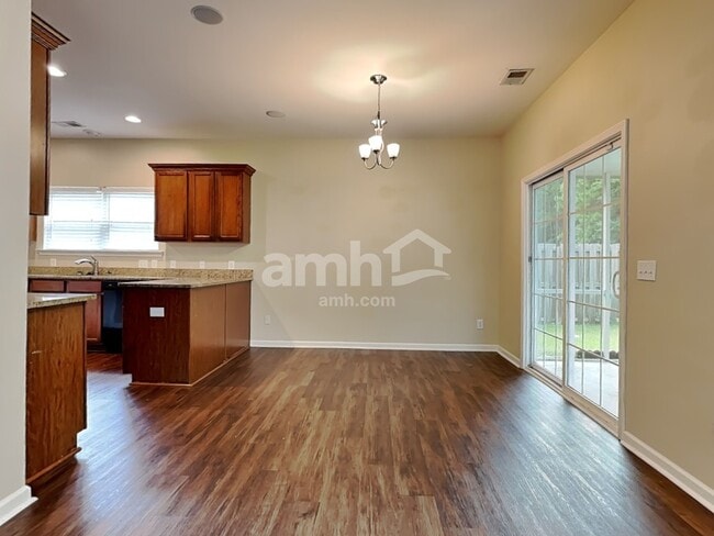 Photo - 498 Stonebridge Cir