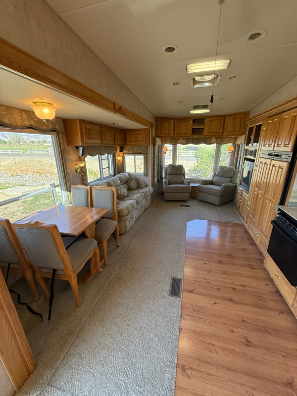 Photo - 911-924 24 Rd