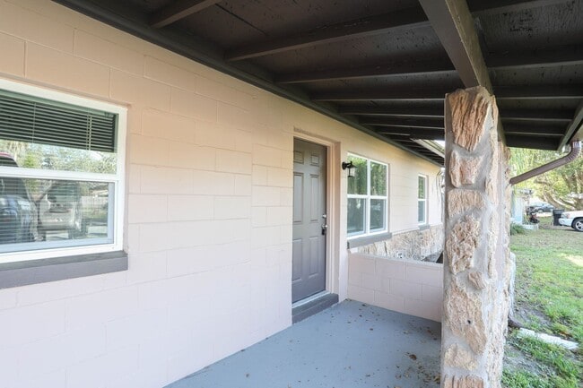 Photo - 1827 Larkin Ave