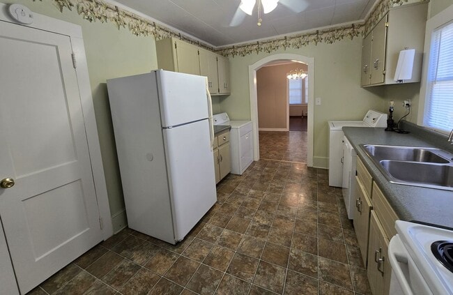 Photo - 345 Second St