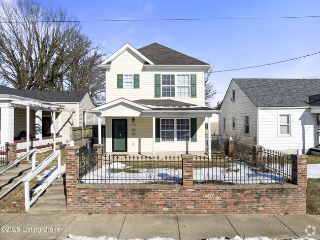 Building Photo - 1319 Oakwood Ave Rental