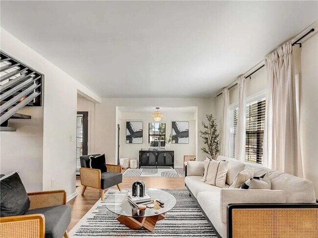 Photo - 1471 Hardin Ave