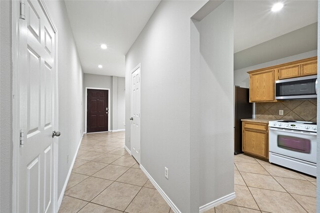 Photo - 17215 Kobuk Valley Cir