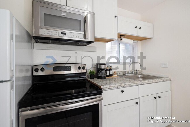 Photo - 4344 Keeler Ave