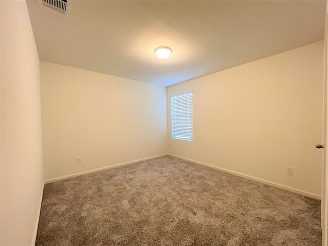 Building Photo - 1036 Lacebark Pne Ln