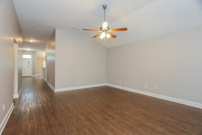 Photo - 45089 Weaver Cir