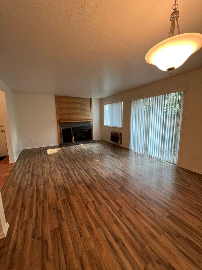 Photo - 2 Bedroom Condo in Lake Oswego