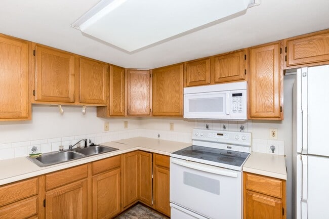 Photo - 4 Bed 4 Bath Town Home in Greeley, CO!
