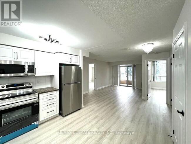 Photo - 310 Burnhamthorpe Rd W Unit 1401