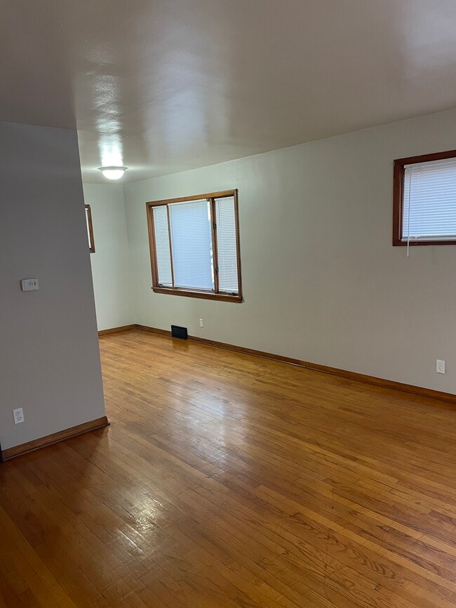 Photo - 1396 Goodyear Blvd Unit 1
