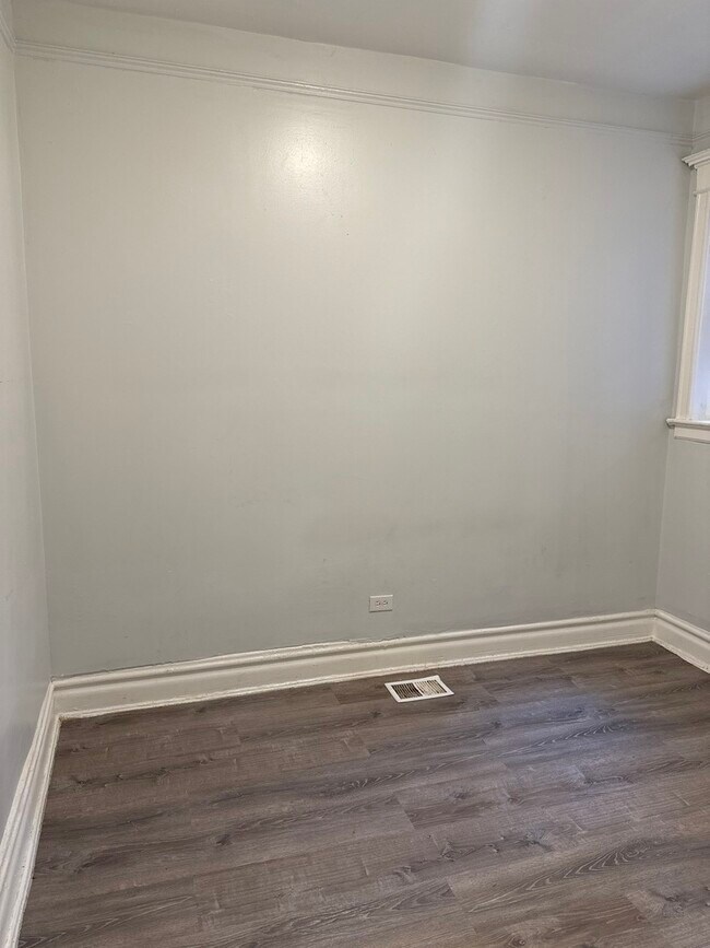 Photo - 6344 S Eberhart Ave Unit 1