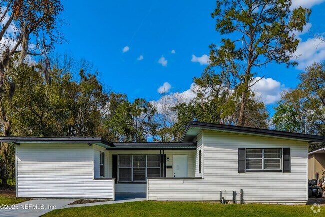 Building Photo - 7953 Patou Dr S Rental
