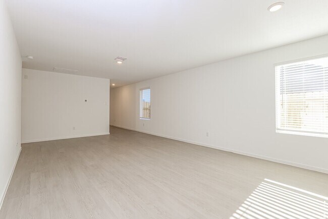 Photo - 1523 Crowson Rdg