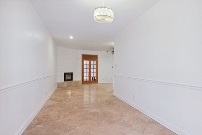 Photo - 4601 Iberville St