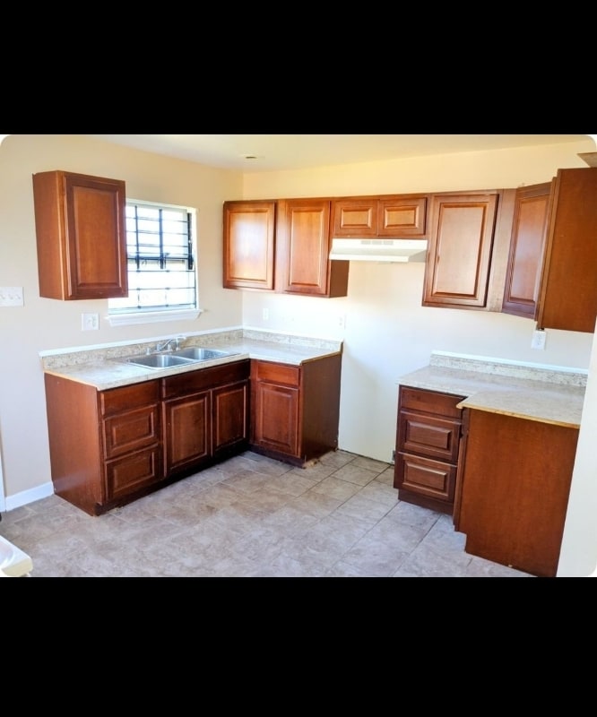Photo - 1330 Alabo St House
