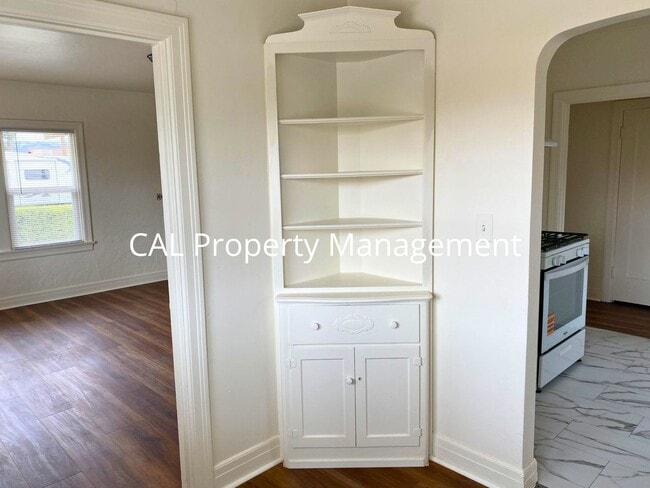 324-B N 2nd St