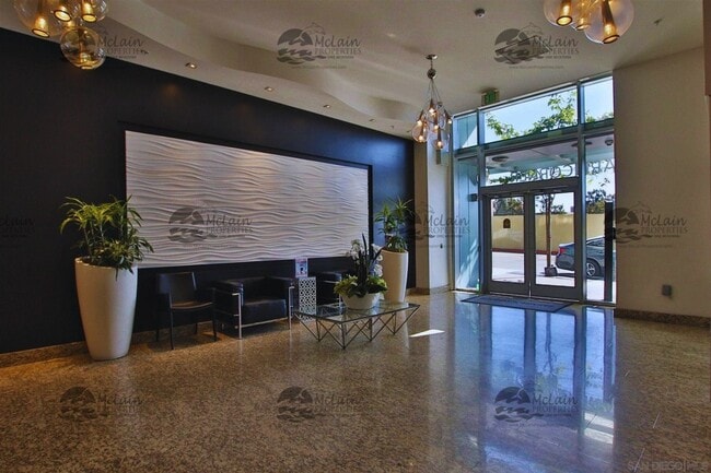 Photo - 1080 Park Blvd