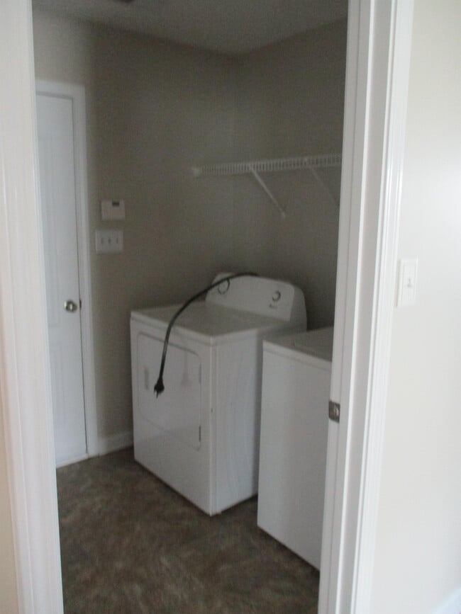 Photo - 220 Merin Height Rd