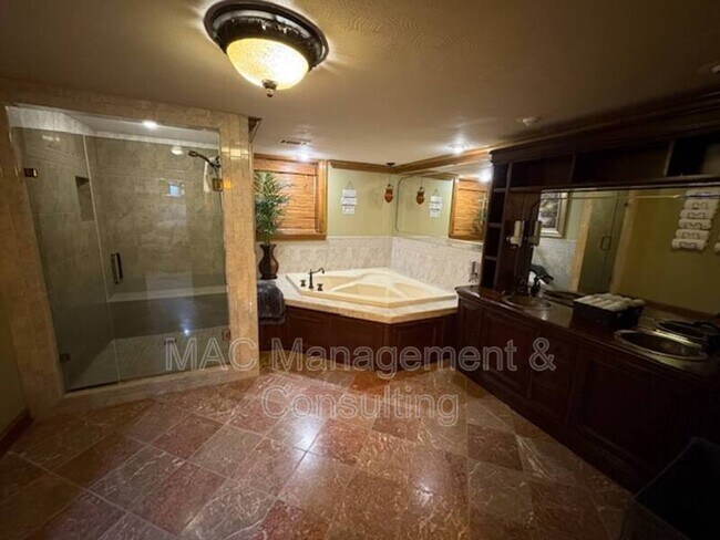 Photo - 335 N Peachtree Ave Unit commercial