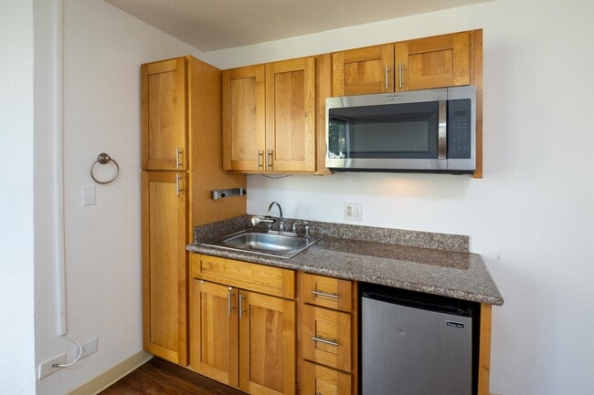 Photo - 134 Kapahulu Ave