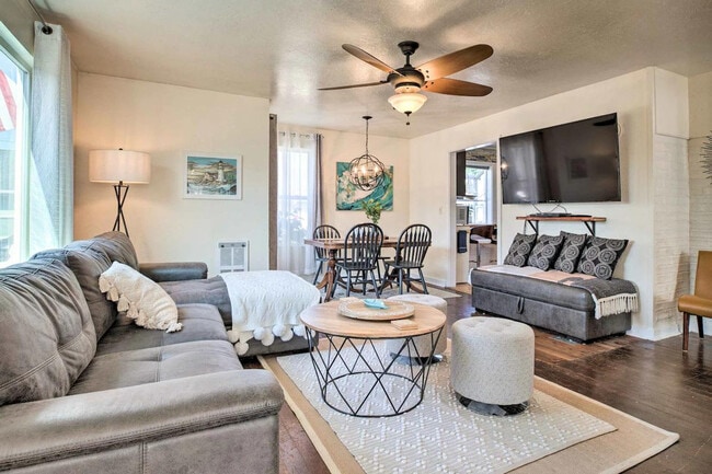 Building Photo - 5010 K Pl Unit ID1385819P