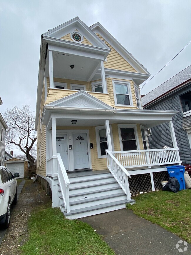 Building Photo - 427 Hamilton St Unit 2 and 3rd Floor Rental