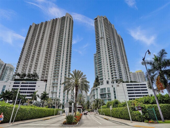 Photo - 90 SW 3rd St Unit 2809