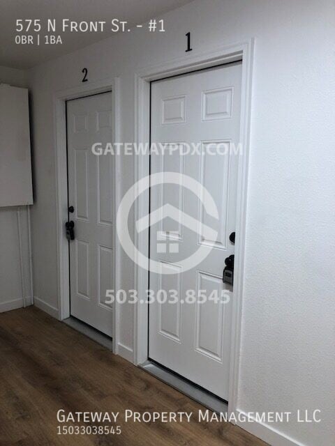 Photo - 575 N Front St