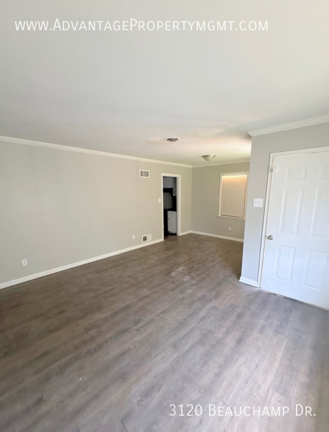 Photo - 3120 Beauchamp Dr