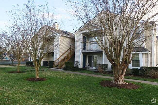 Building Photo - Available Now! Rental