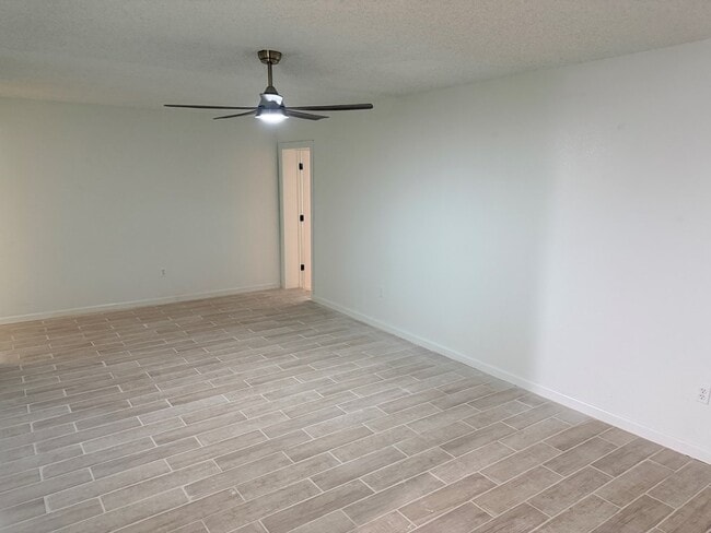 Photo - 2501 Redbud Ave