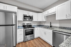 Photo - 86 S Forest Ave