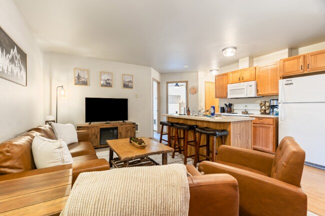 Building Photo - 425 2nd Ave W Rental
